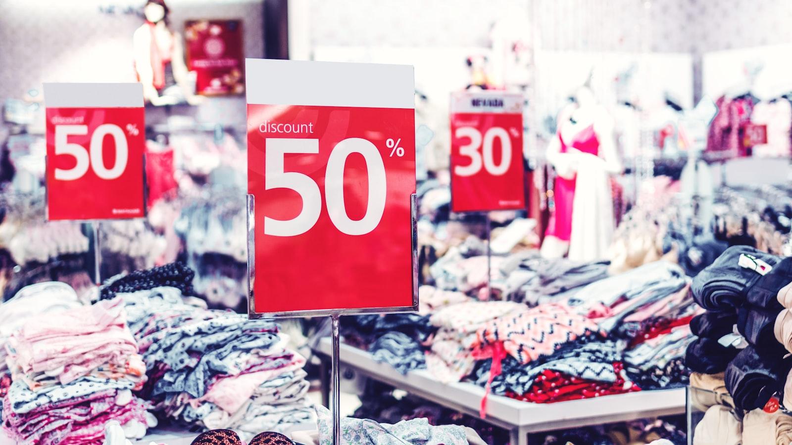 Strategies for Navigating Black Friday, Double Eleven, and Christmas⁢ Sales