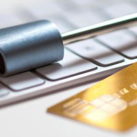 Unlocking Security: The Advantages of Credit Cards and Payment Platforms in Online Shopping